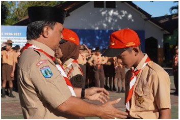 SMPN 3 Kepanjen Sambut Anggota Baru Gugus Depan P. Diponegoro dan R.A. Kartini Melalui Upacara Hikmat